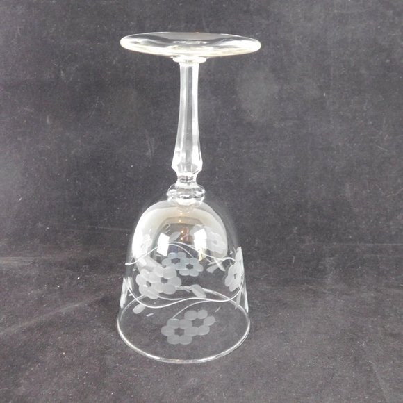 Set of 2 Libbey Glass Glenmore Etched Water Goblet 7 inches tall Vintage - Picture 5 of 11